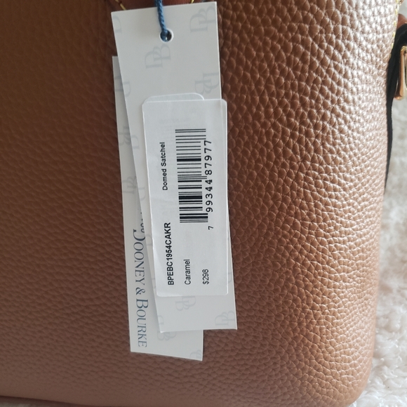 Dooney and Bourke purse - Picture 6 of 9